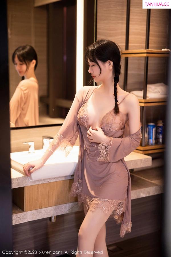   [XiuRen]高清写真图 2023.04.11 No.6558 谢小蒽 丝袜美腿第6张图片